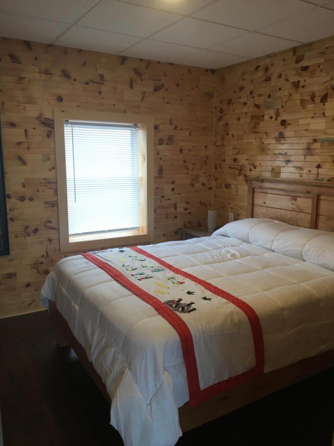 Raleigh Rooms & Taylor'S Crafts 外观 照片