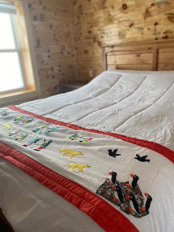 Raleigh Rooms & Taylor'S Crafts 外观 照片